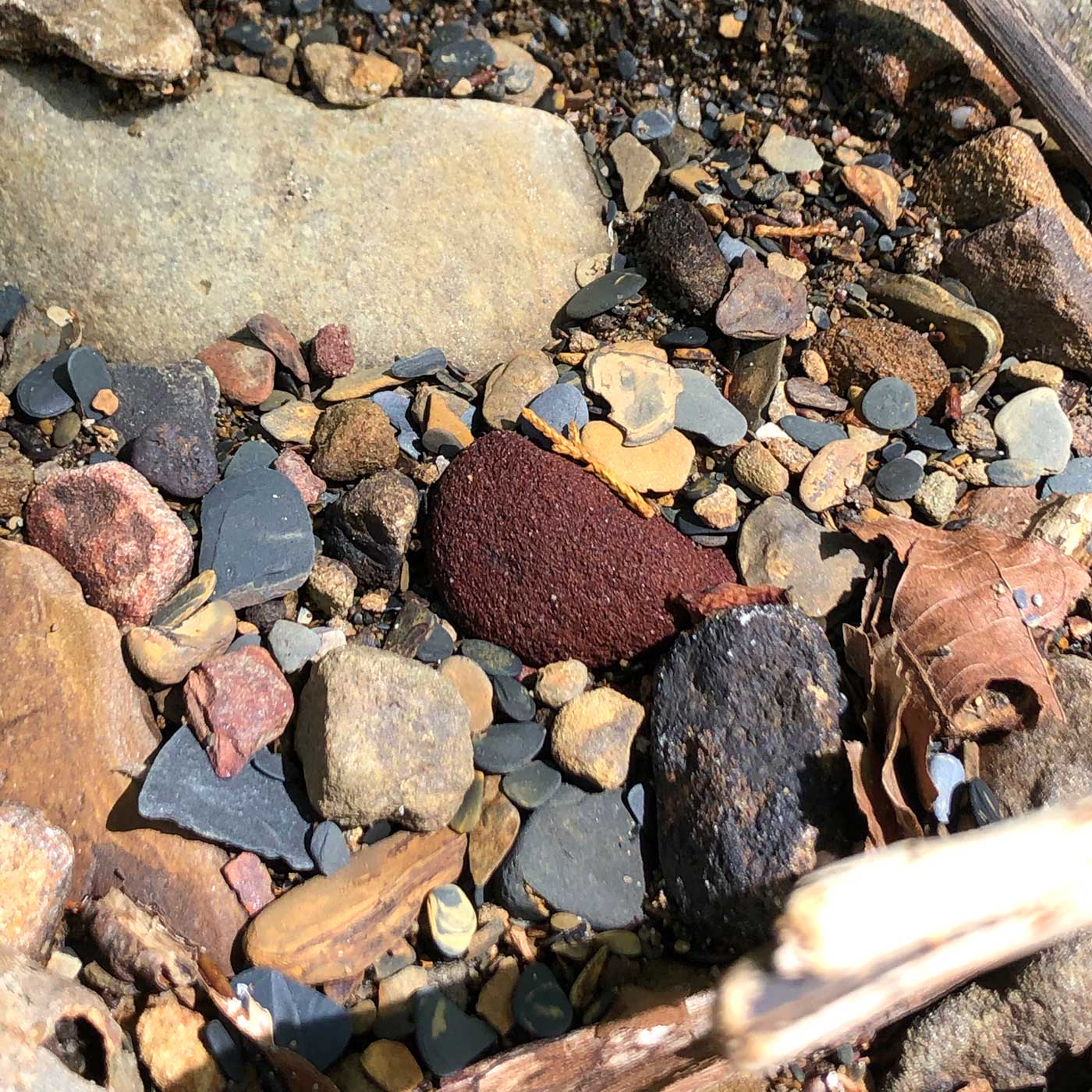 A rock source example for my fine-ground Ozark pigments.